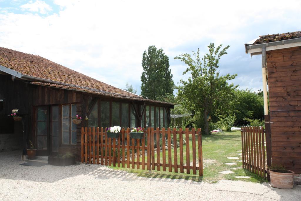 Bed and Breakfast Au Passage des Grues Drosnay Exterior foto