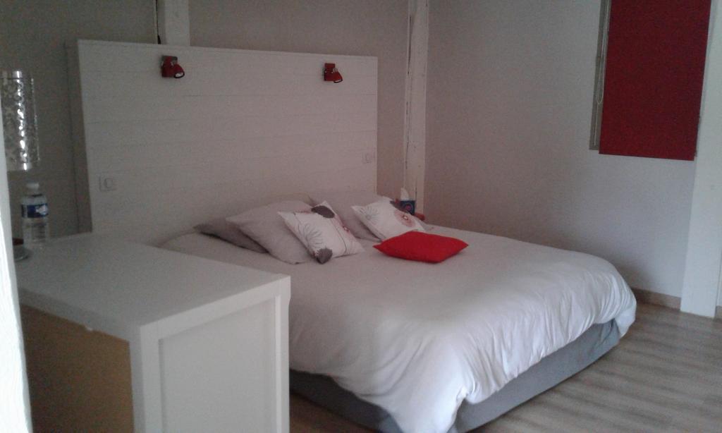 Bed and Breakfast Au Passage des Grues Drosnay Exterior foto